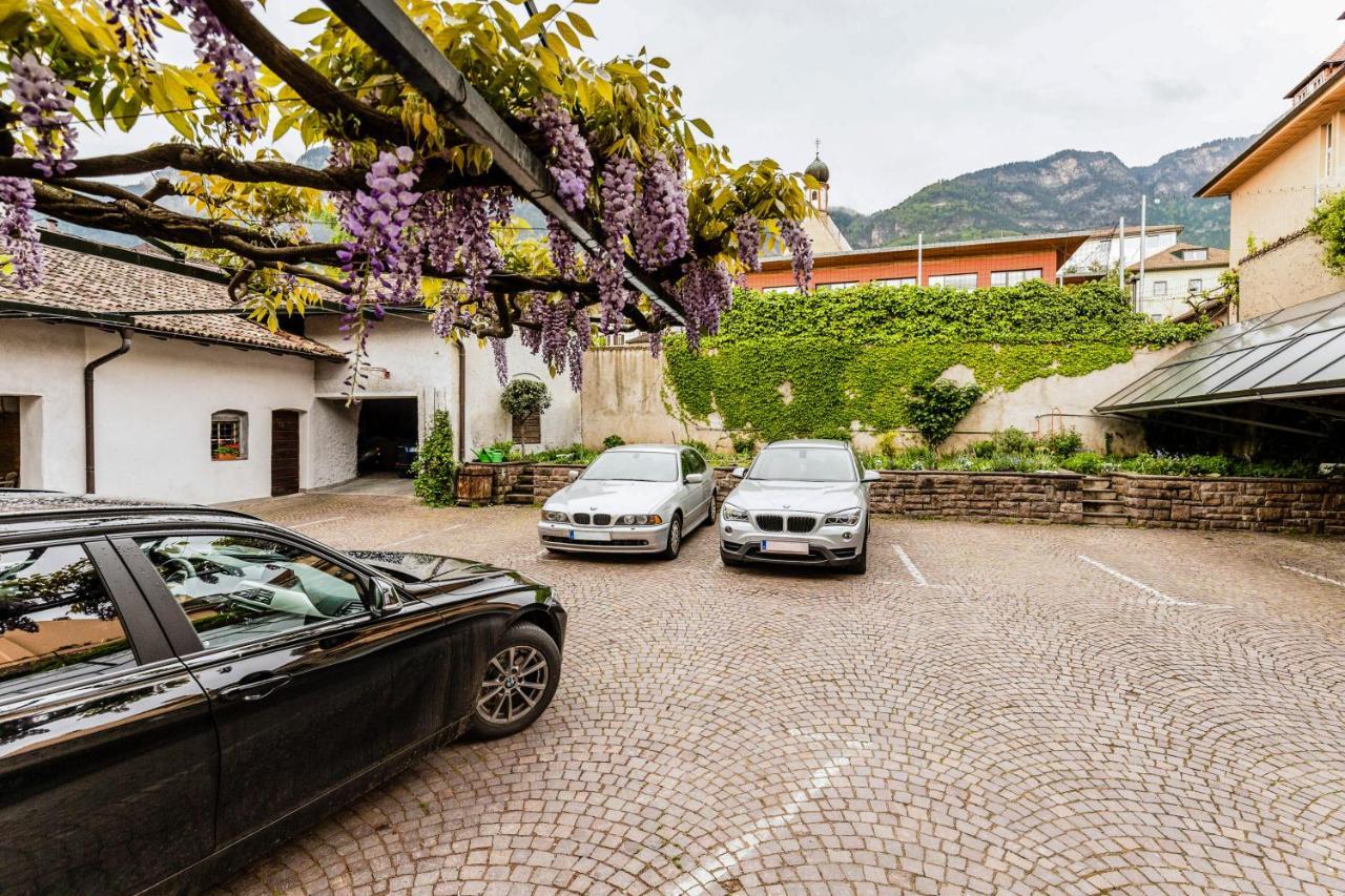 Weisses Roessl Caldaro Exterior foto